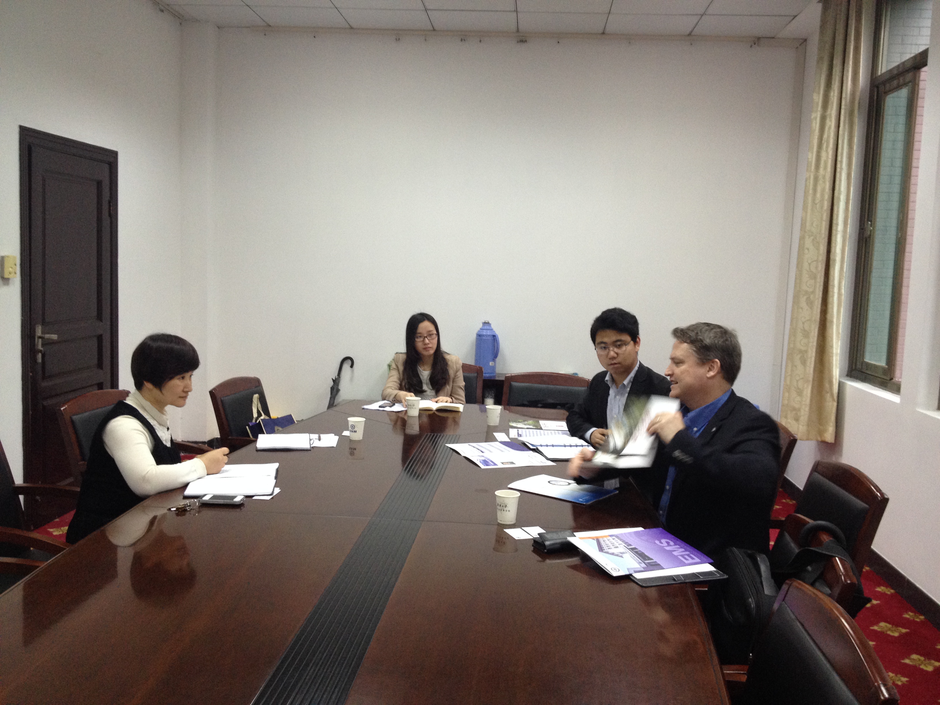 照片：2014.4.15加拿大维多利亚大学商学院代表团访问辣文
.JPG